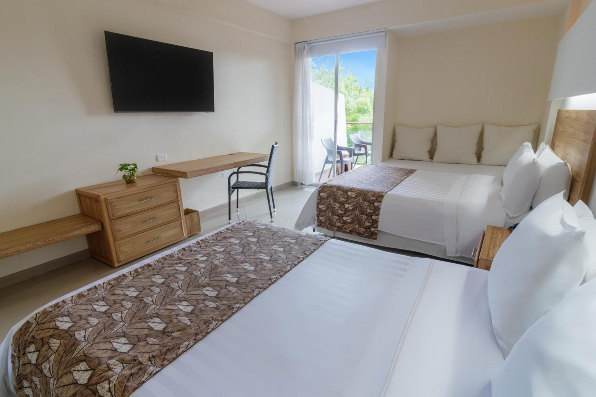 Hotel Ghl Club El Puente